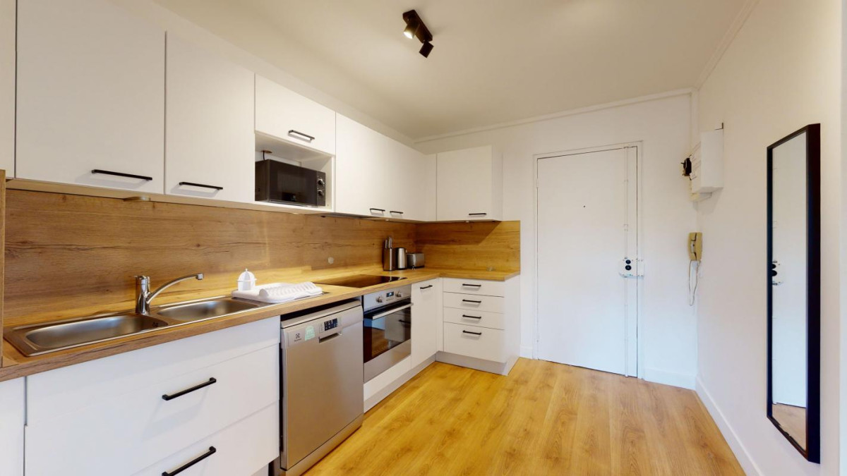 Image d'un location appartement studio de 98m² à aix-en-provence à 665€ à aix-en-provence (13090)
