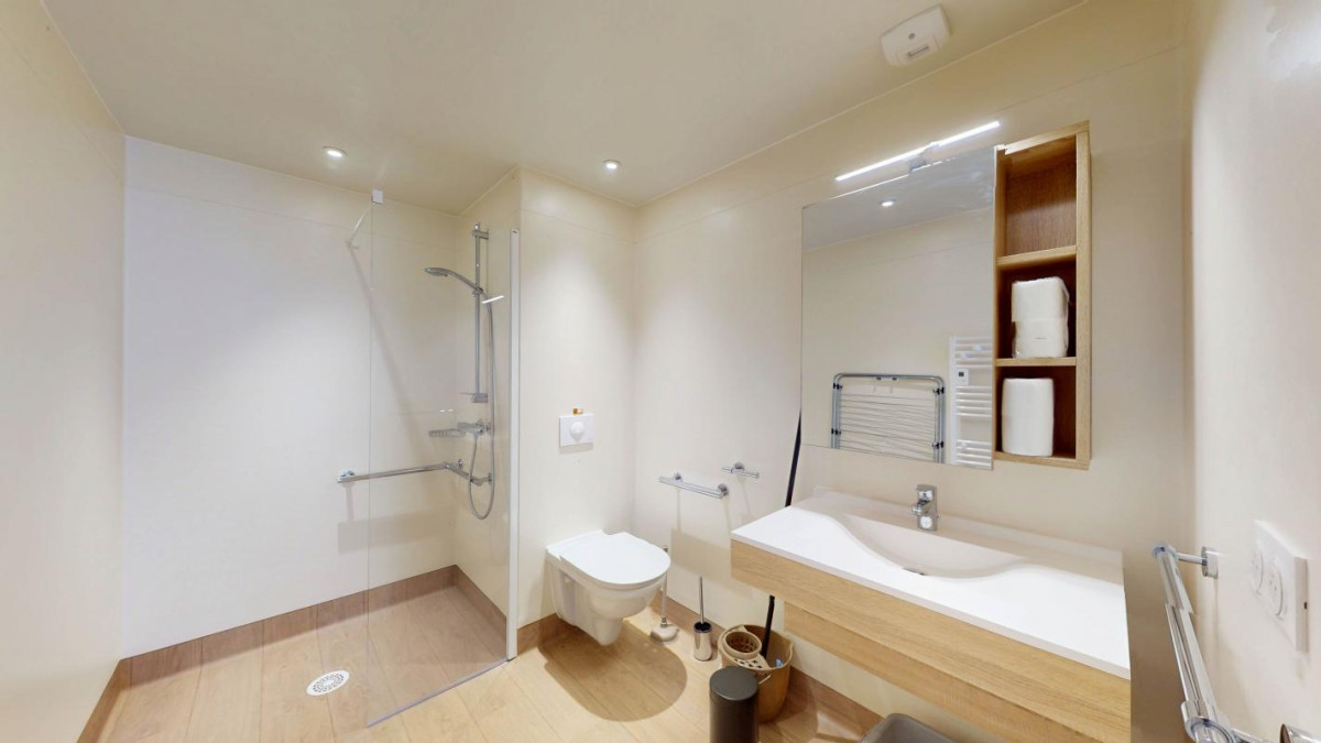 Apartment rental 2 rooms 40m² à 1490€ Asnières sur Seine (92600) Apartment rental 2 rooms 40m² à 1490€ Asnières sur Seine (92600)