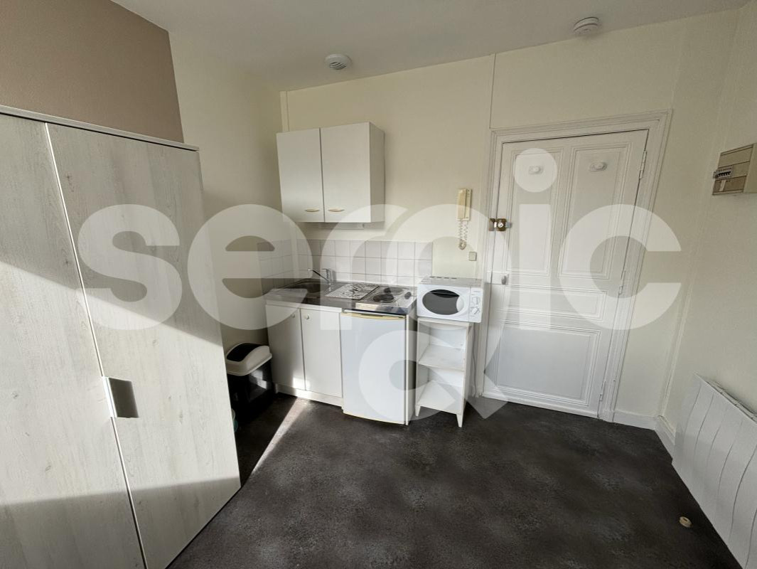 16m² Apartment rental 1 room 16m² à 500€ Angers (49000)