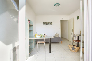 Photo Studio de 20m² terrasse ou balcon de 555€ à 590€ n° 3