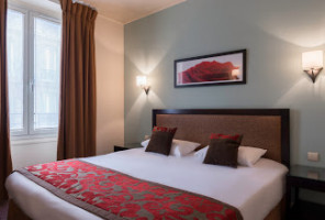 Chambre double de 15m² meublé