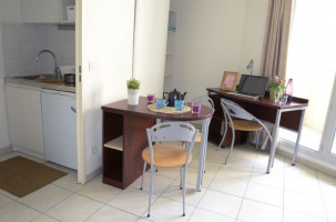 Photo Studio 17m2 for rent, student residence Marseille center n° 11