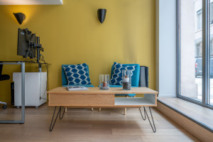 A VENDRE LOCAUX (bureaux + appartement) 88 M²