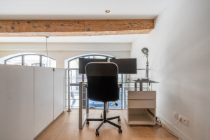 A VENDRE LOCAUX (bureaux + appartement) 88 M²