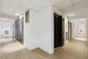 Photo 94 studios meublés / équipés de 17m² à 20m²  et 1 T2 non meublé de 43m². n° 7
