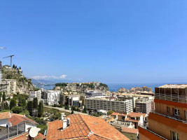 VENTE - charmant studio avec terrasse, vue mer et piscine !