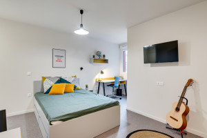 Studio Grand Lit Simple 1 personne de 18 à 19m² meublé et équipé