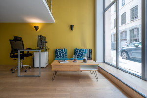 A VENDRE LOCAUX (bureaux + appartement) 88 M²