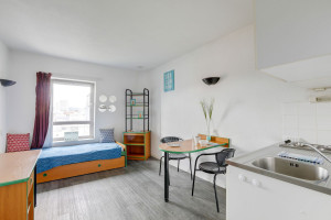 Photo 94 studios meublés / équipés de 17m² à 20m²  et 1 T2 non meublé de 43m². n° 12