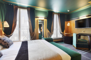 Chambre double de 15m² meublé