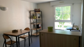 Photo Studio of 17m² between 428 € and 490 € by month n° 9