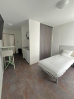 Studio standard de 18 à 19m2 meublé et équipé