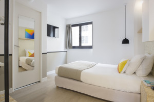 Chambre double de 12 à 15m² meublé