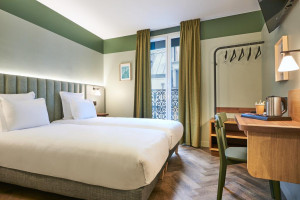 Chambre double de 12m² meublé
