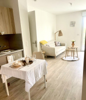 Photo T1 Bis de 33m2 meublé et équipé (avec terrasse) n° 2