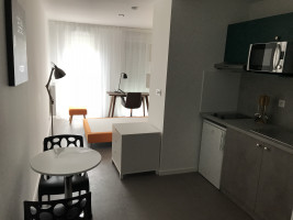 Photo T2 de 30 m² équipé et meublé n° 9