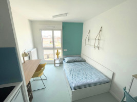 Studio de 17 à 20m² meublé et équipé (option tv + terrasse)