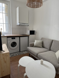 Image 1 de l'annonce : Joli T2 refait à neuf - 8 Bis, Rue de l'Argonne - 75019 Paris