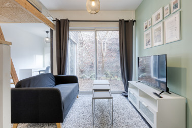 Grand studio meublé  avec terrasse
