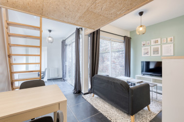 Grand studio meublé  avec terrasse
