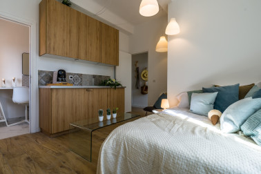 COLOCATION : Entièrement rénové retrouvé ce splendide 4 pièces à Grasse