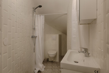 A VENDRE - BEAU STUDIO AVEC MEZZANINE