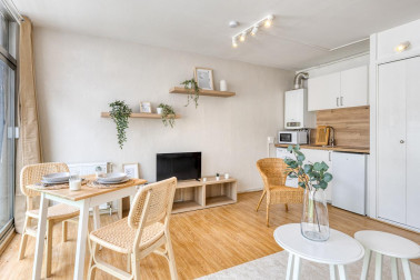 Superbe Studio Meublé   à Louer
