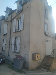 A vendre lot de : 3 appartements + 3 places de parking + 7 caves