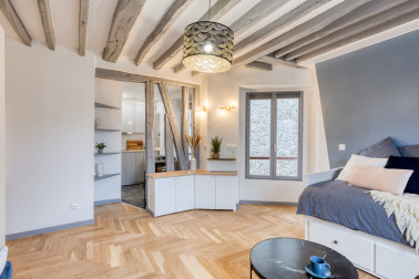 Magnifique studio refait à neuf par architecte - Rue  Cler 75007 - Libre de suite