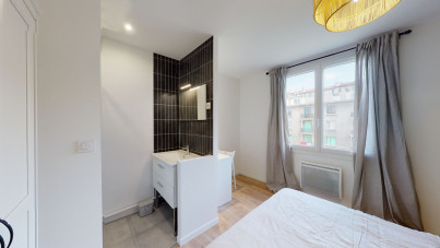 Très beau T5 meublé de 83 m² Boulevard National