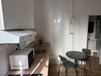 Image 3 de l'annonce : Studio meublé refait à neuf - 8 Bis, Rue de l'Argonne - 75019 Paris