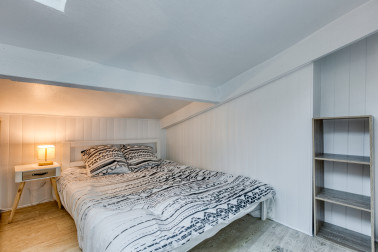 Studio en mezzanine- centre ville de Melun