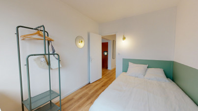 Chambre disponible pour colocation dans un spacieux T4 - Mont Saint Aignan