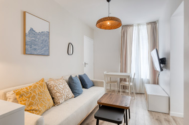 Image 5 de l'annonce : Magnifique T2 à  la Réunion, 75020 Paris, FR