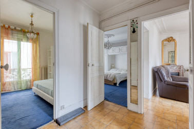 Beau Trois pièces meublé - passage de Clichy 75018 - Colocations acceptées