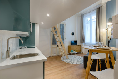 A VENDRE - BEAU STUDIO AVEC MEZZANINE