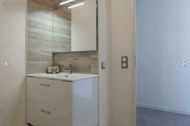À vendre : Appartement  T2 de 46 m² avec balcon, ascenseur et parking