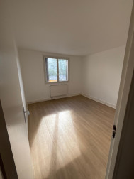 Image 8 de l'annonce : Appartement T4 lumineux – Secteur Nord – Saint-Denis (93200)
