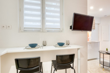Studio meublé  à 75010 Paris