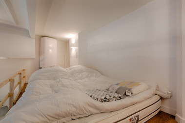 A VENDRE - BEAU STUDIO AVEC MEZZANINE