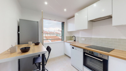 Très beau T3 meublé de 45m², entièrement refait à neuf par un architecte et idéal pour de la colocation