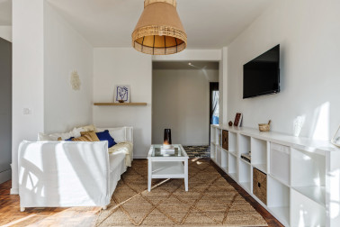 Entièrement rénové appartement de 4 pièces à Nice