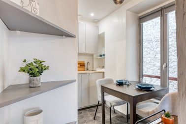 Magnifique studio refait à neuf par architecte - Rue  Cler 75007 - Libre de suite