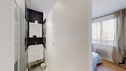 Très beau T5 meublé de 83 m² Boulevard National