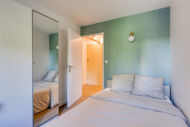 LOCATION À LA CHAMBRE Magnifique T4 refait à Neuf