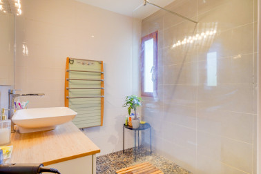 QUARTIER SACRE COEUR - MAISON AVEC TERRASSE