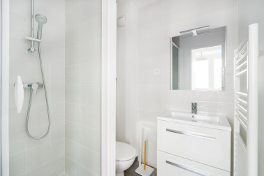 Studio Meublé Entièrement Refait - Avenue Berthelot ✨