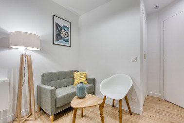 Très beau T1bis - 11 rue Fénelon 75010 Paris- Quartier Saint Vincent de Paul