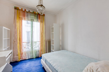 Beau Trois pièces meublé - passage de Clichy 75018 - Colocations acceptées