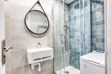Magnifique studio refait à neuf par architecte - Rue  Cler 75007 - Libre de suite
